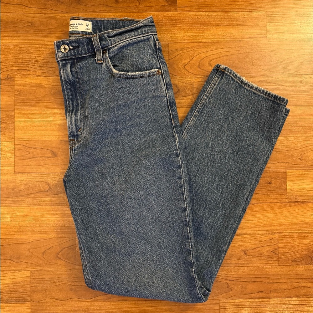 Abercrombie & Fitch The ‘90s Straight Ultra High Rise Jeans